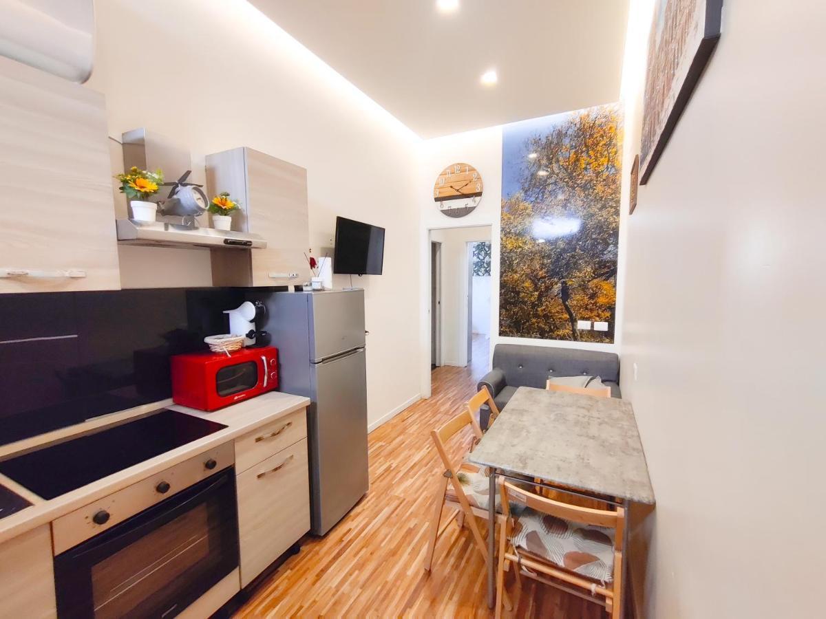 Comfy Appartment Near Metro M3 - Wifi Милан Экстерьер фото